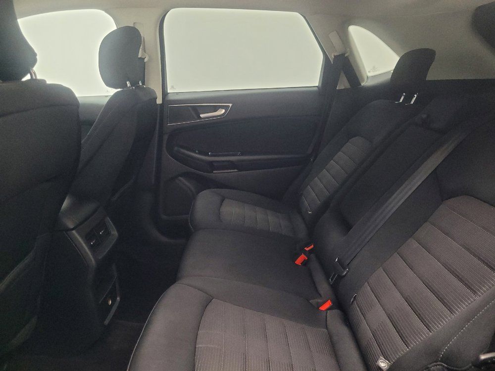 Used 2017 Ford Edge SEL FWD image 18