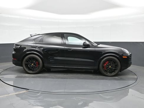 Certified 2024 Porsche Cayenne S w/ Premium Package Plus (PP1) AWD/4WD image 10