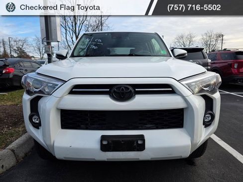 Used 2023 Toyota 4Runner SR5 Premium image 2