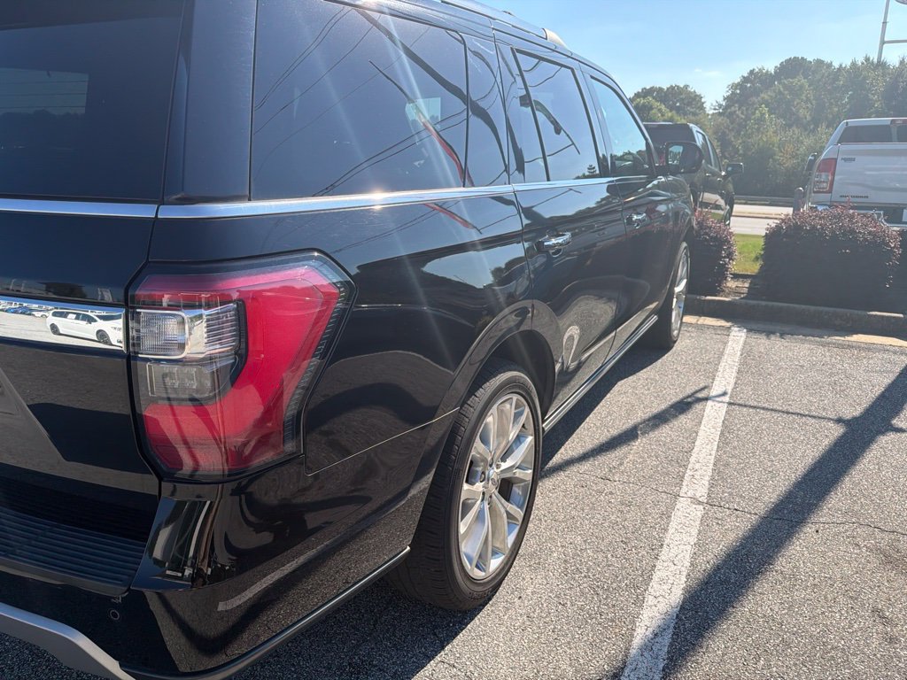 Used 2018 Ford Expedition Limited w/ Equipment Group 302A AWD/4WD image 12