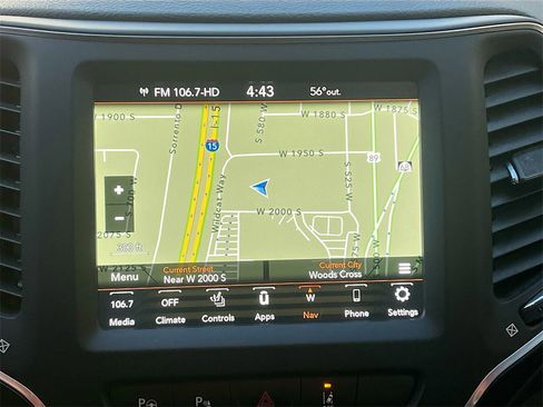 Used 2023 Jeep Cherokee Altitude Lux w/ Lux Elite Package image 13