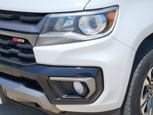 Used 2022 Chevrolet Colorado Z71 w/ Safety Package AWD/4WD image 9