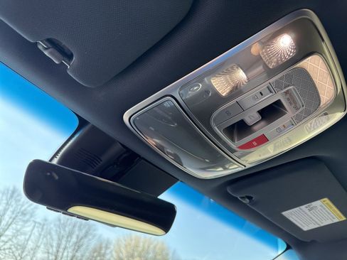 Used 2024 Genesis GV70 2.5T w/ Sport Prestige Package image 31