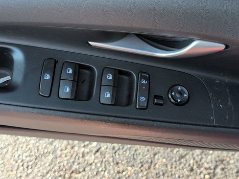 Used 2024 Hyundai Elantra SEL FWD image 17