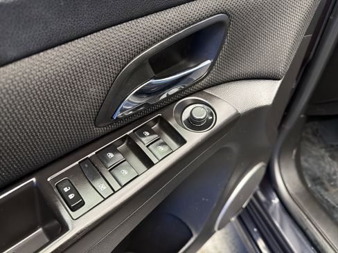 Used 2015 Chevrolet Cruze LTZ w/ Sun, Sound and Sport Package image 11