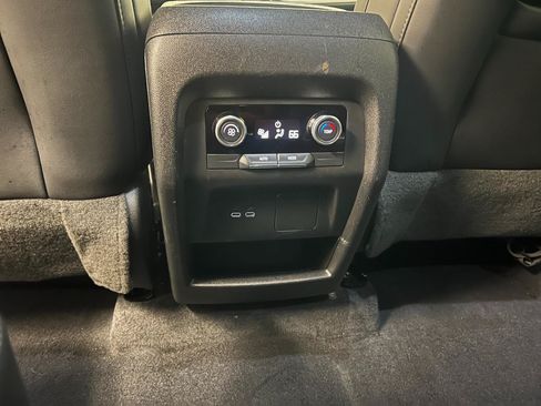 Used 2025 Buick Enclave Preferred FWD image 63