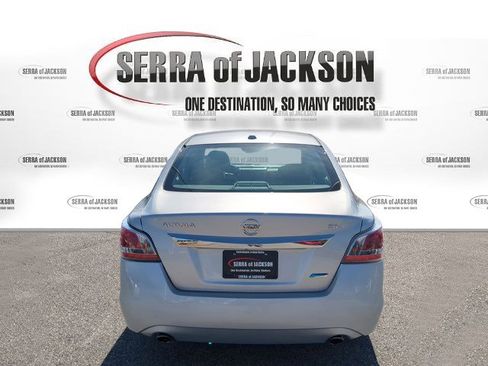 Used 2014 Nissan Altima 2.5 SL w/ Moonroof Package image 7