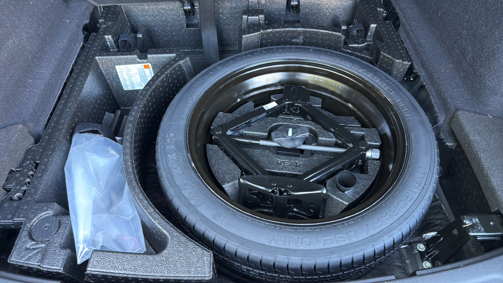Certified 2025 Cadillac XT5 Luxury FWD image 25