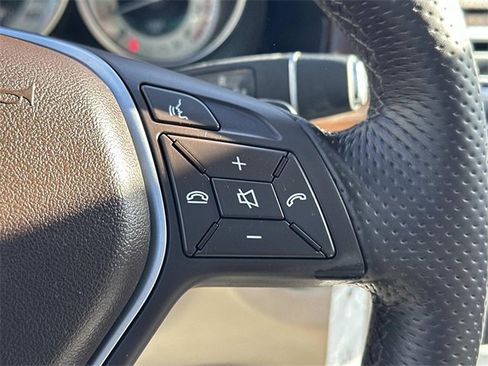 Used 2014 Mercedes-Benz E 350 4MATIC Sedan image 23