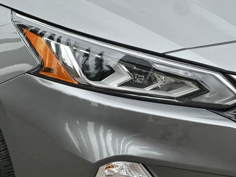 Used 2022 Nissan Altima 2.5 SR image 32