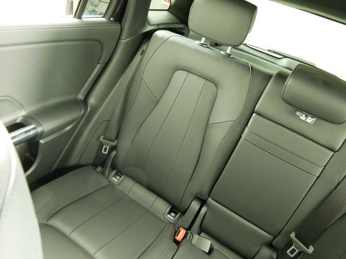 Used 2021 Mercedes-Benz GLA 250 GLA 250 image 12