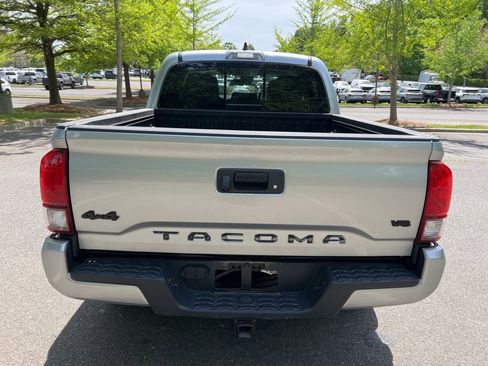 Used 2023 Toyota Tacoma SR5 w/ Technology Package AWD/4WD image 7