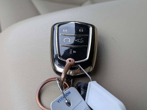 Used 2019 Cadillac XT5 FWD image 34
