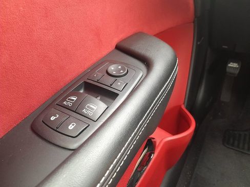 Used 2016 Dodge Challenger SRT Hellcat image 6