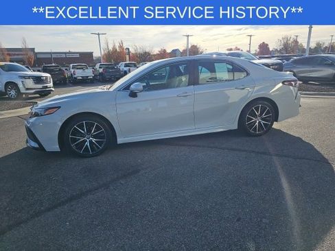 Used 2022 Toyota Camry SE image 12