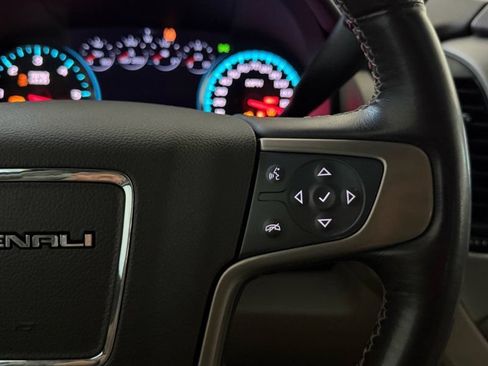 Used 2020 GMC Yukon XL Denali w/ Denali Ultimate Package RWD image 28