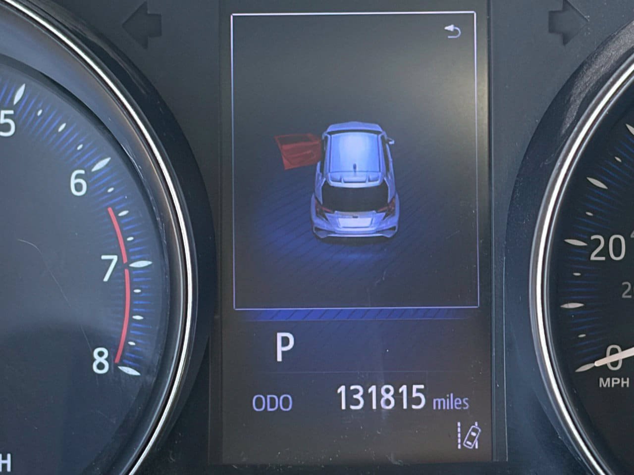 Used 2018 Toyota C-HR XLE FWD image 12