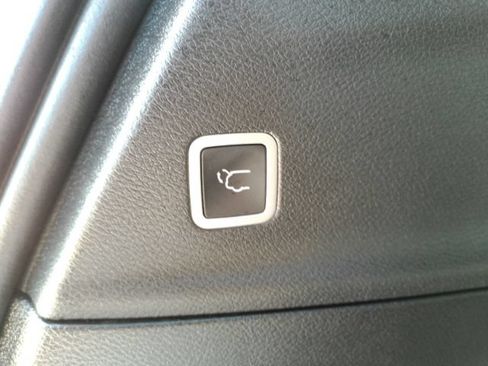 Used 2026 Chrysler Pacifica Select FWD image 25