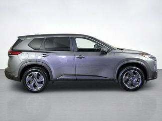 Used 2026 Nissan Rogue SV FWD video 2