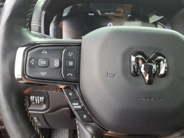 Used 2025 RAM 1500 Limited w/ Trailer Tow Group AWD/4WD image 9
