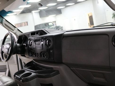 Used 2014 Ford E-150 and Econoline 150 w/ Power Group image 28