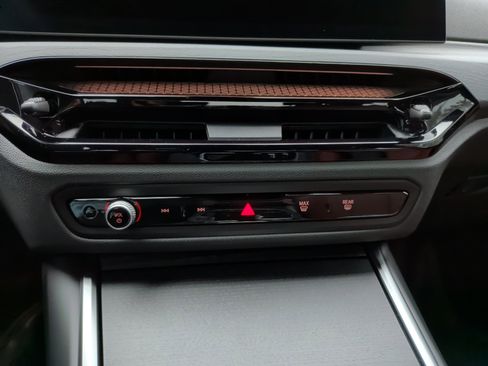 Used 2026 BMW 230i Coupe w/ Premium Package image 6