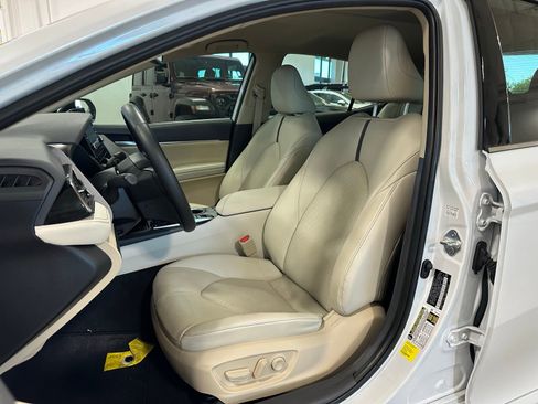 Used 2024 Toyota Camry XLE image 13