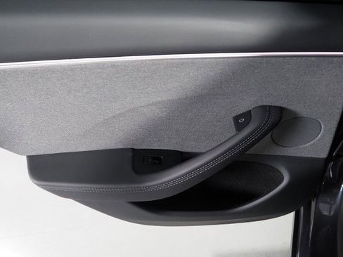 Used 2025 Tesla Model 3 RWD image 60