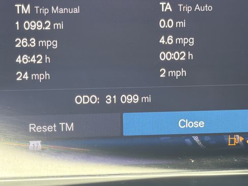 Certified 2024 Volvo XC60 B5 Plus AWD/4WD image 22