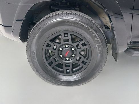 Used 2024 Toyota 4Runner TRD Off-Road Premium w/ Off Road Premium Plus Package AWD/4WD image 32