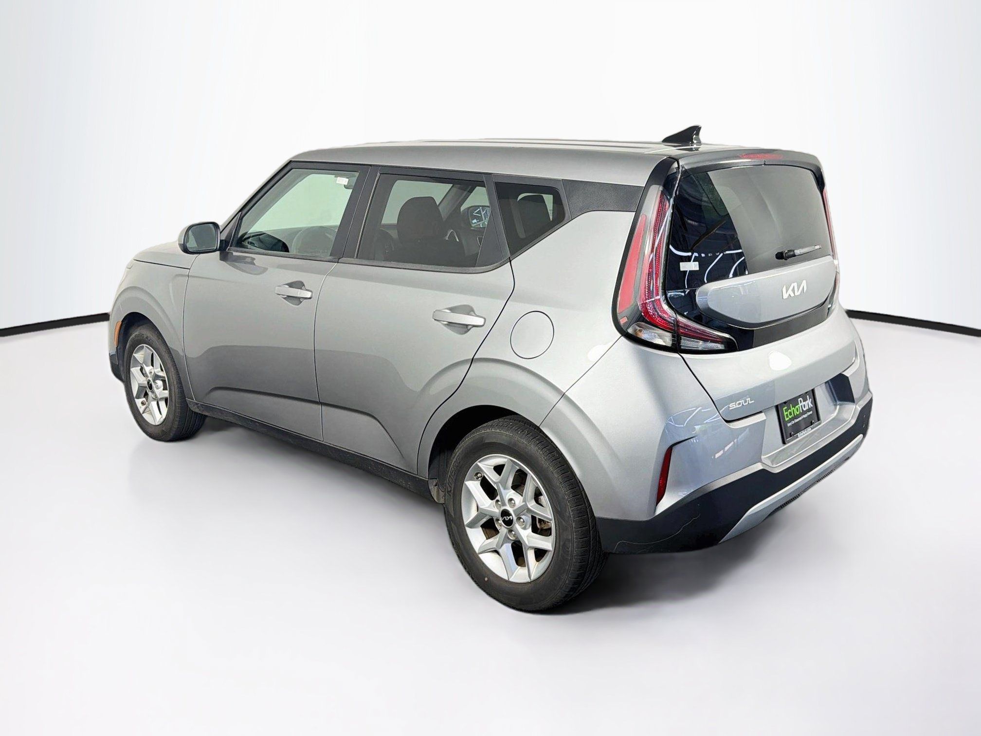 Used 2025 Kia Soul LX w/ LX Technology Package FWD image 5