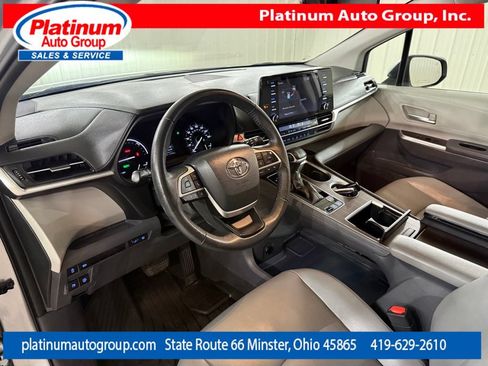 Used 2023 Toyota Sienna XLE AWD/4WD image 13