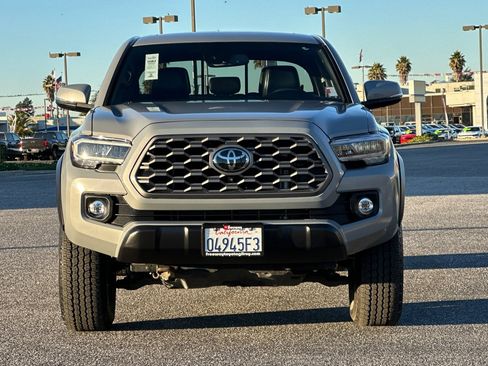 Used 2021 Toyota Tacoma TRD Off-Road image 10