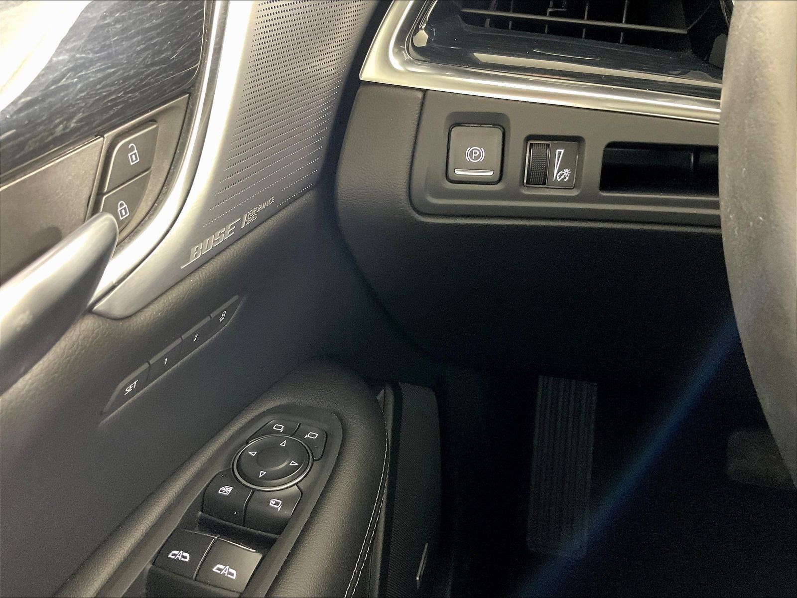 Certified 2024 Cadillac XT5 Premium Luxury FWD image 15