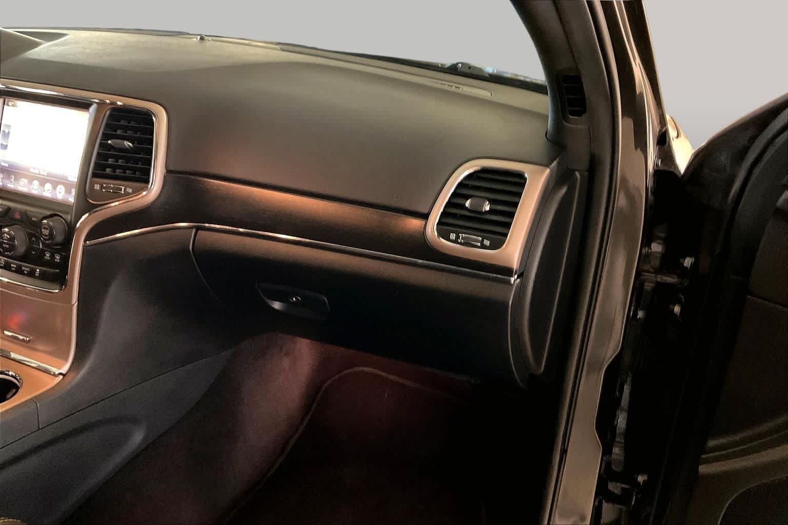 Used 2017 Jeep Grand Cherokee Limited RWD image 17