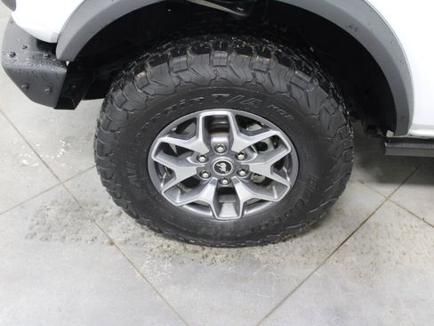 Used 2024 Ford Bronco Badlands image 57