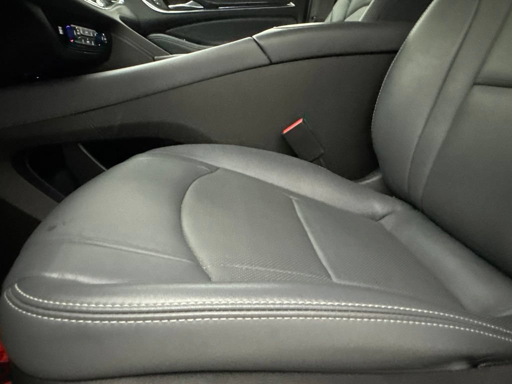 Used 2024 Buick Enclave Essence w/ Sport Touring Edition FWD image 25