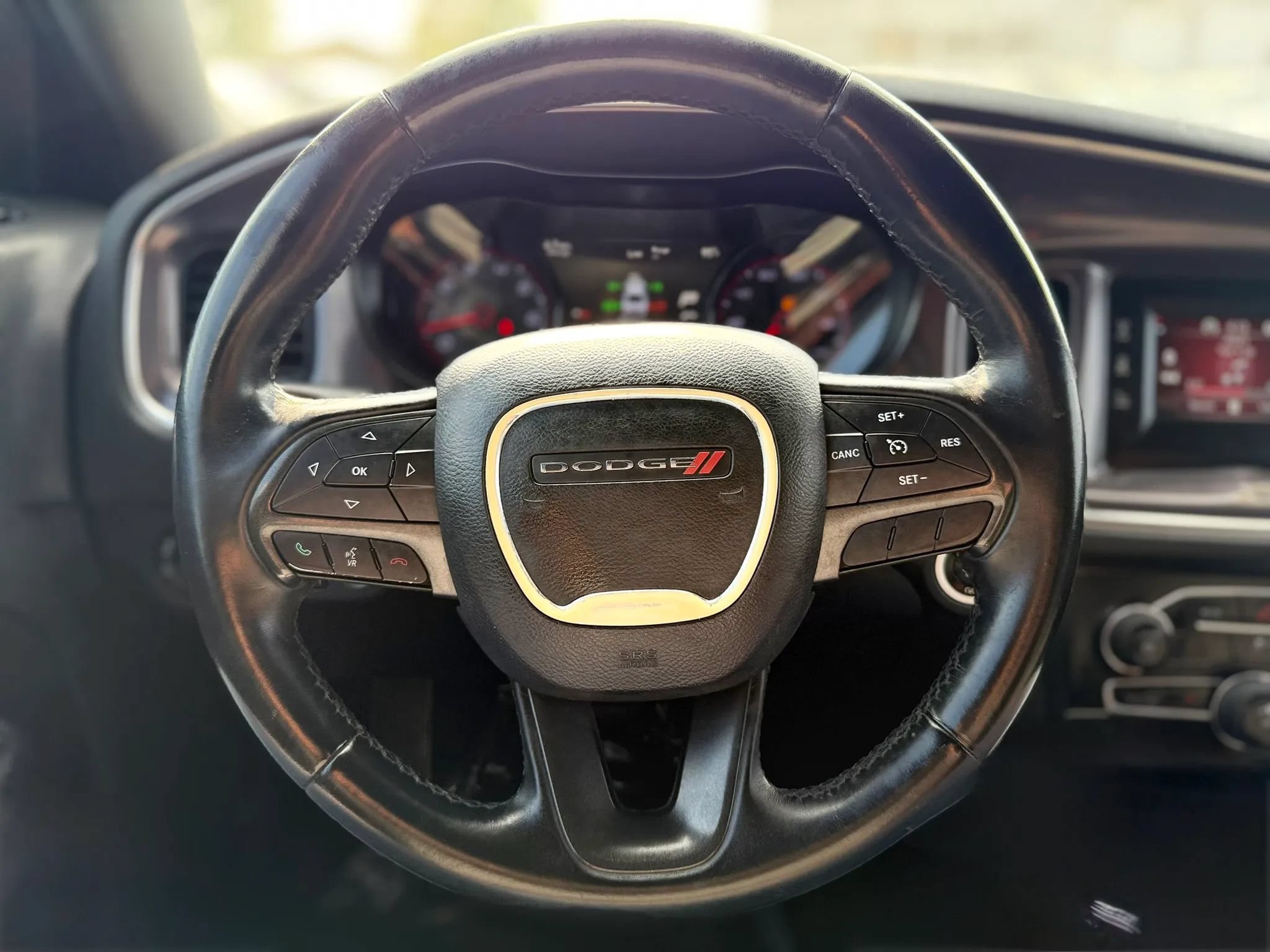 Used 2017 Dodge Charger SE w/ Blacktop Package RWD image 17