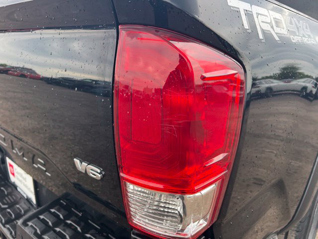 Used 2019 Toyota Tacoma TRD Off-Road AWD/4WD image 12