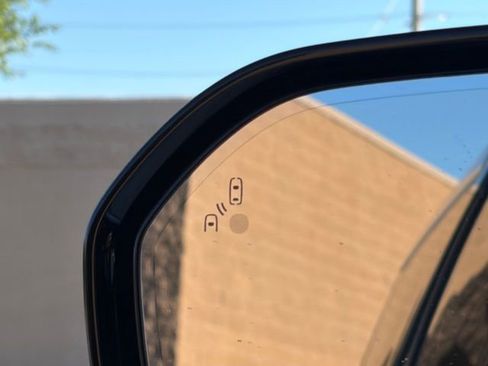 Used 2018 Lincoln Navigator Reserve w/ Technology Package AWD/4WD image 26