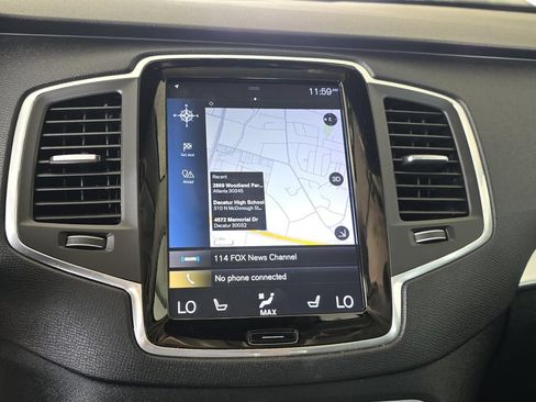 Used 2018 Volvo XC90 T5 Momentum w/ Convenience Package AWD/4WD image 17