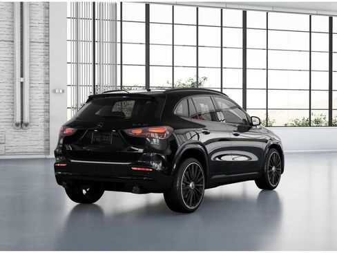 New 2026 Mercedes-Benz GLA 35 AMG 4MATIC image 22