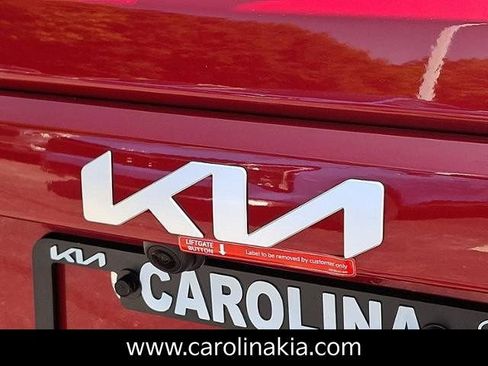 New 2025 Kia Niro SX image 11