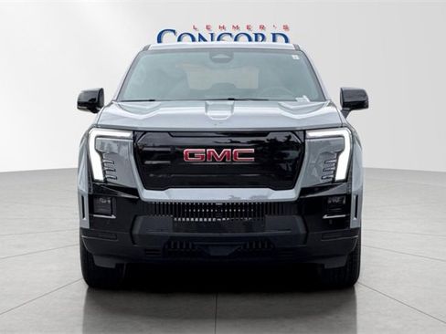 Used 2026 GMC Sierra EV Elevation image 9