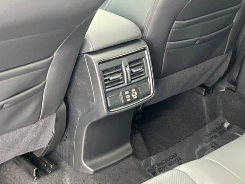 Used 2025 Subaru Forester Limited image 42