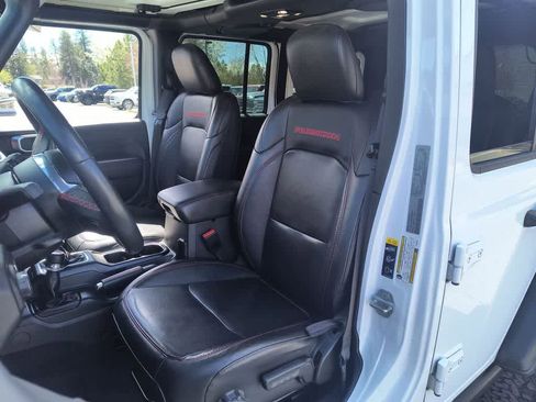 Used 2023 Jeep Wrangler Unlimited Rubicon w/ Cold Weather Group AWD/4WD image 11