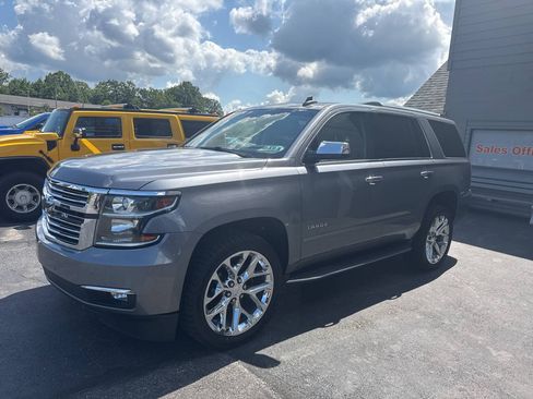 Used 2019 Chevrolet Tahoe Premier AWD/4WD image 3