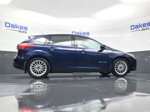 Used 2016 Ford Focus Electric Hatchback w/ Exterior Protection Package image 44