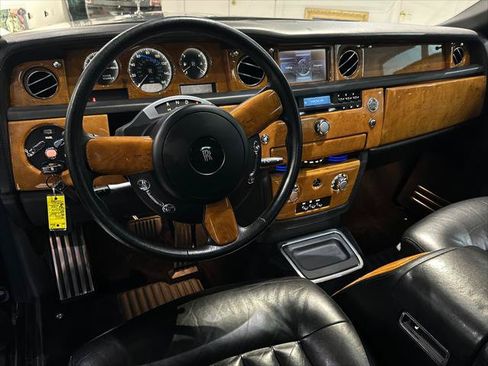 Used 2006 Rolls-Royce Phantom Sedan RWD image 16