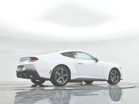 Used 2025 Ford Mustang Coupe RWD image 45